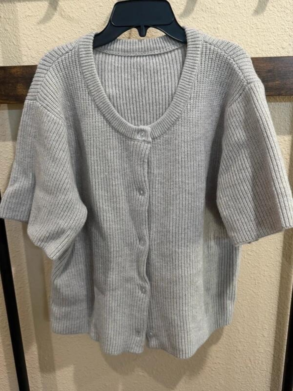 Light Gray Ribbed Short-Sleeve Cardigan Sweater